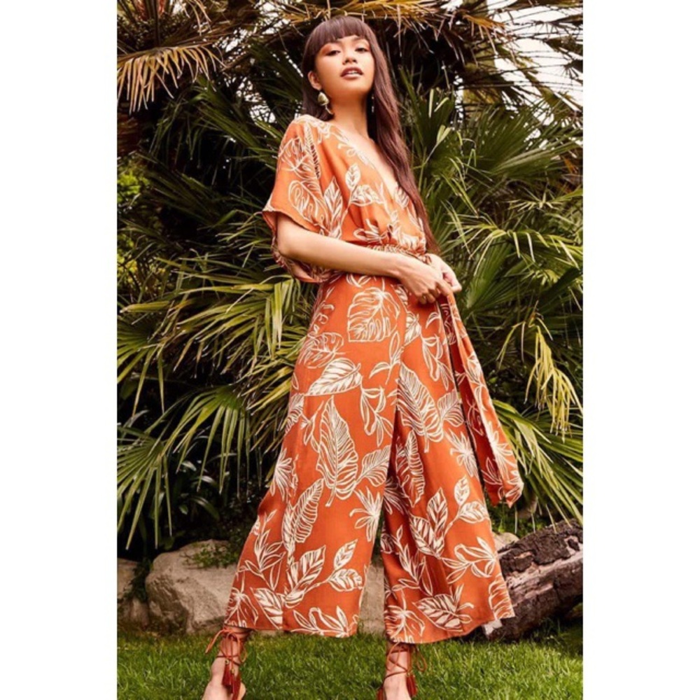 FOREVER 21 CONTEMPORARY Leaf Culotte Jumpsuit